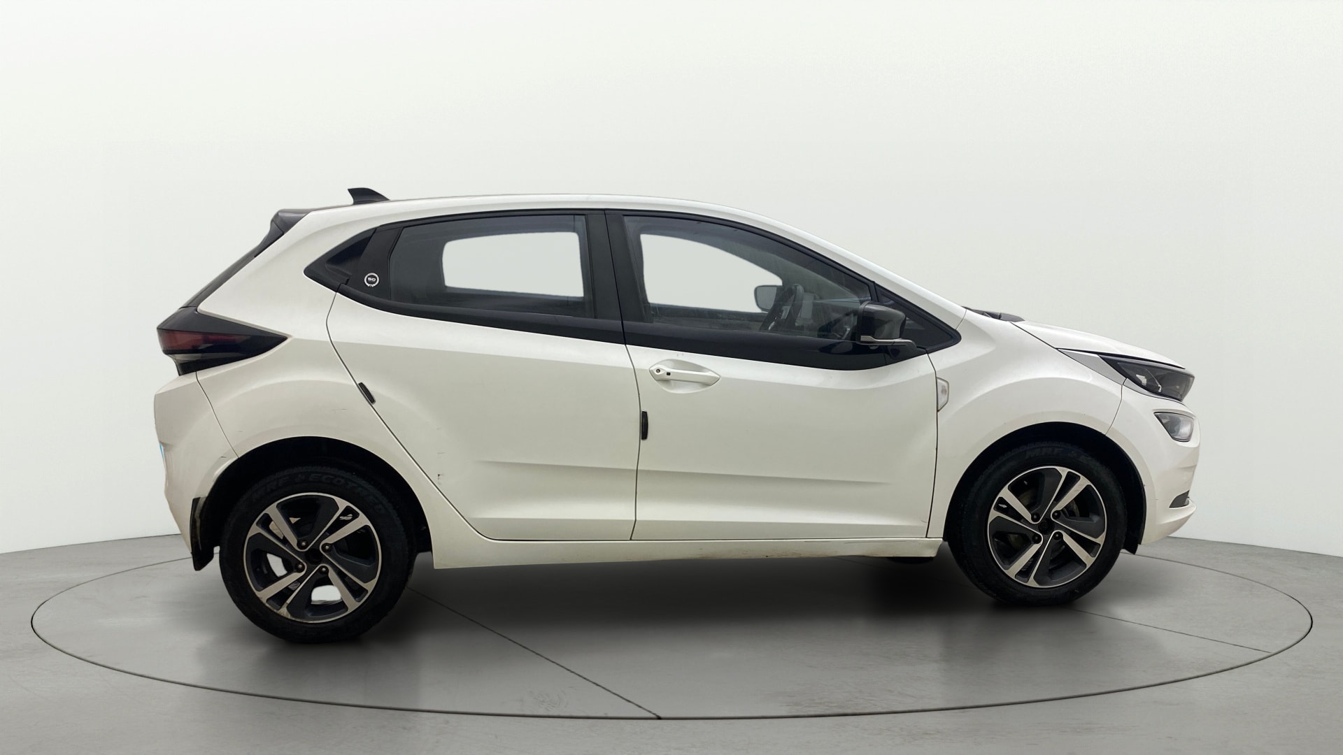 View 2024 Tata Altroz XZ Petrol Image 27 Used 2024 Tata Altroz XZ Petrol Image 27