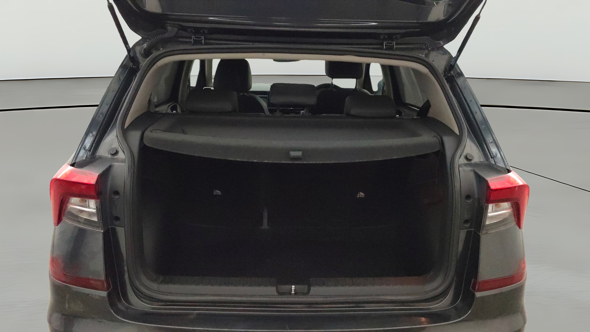 View 2023 Skoda Kushaq Style 1.0 TSI AT Image 40 Used 2023 Skoda Kushaq Style 1.0 TSI AT Image 40