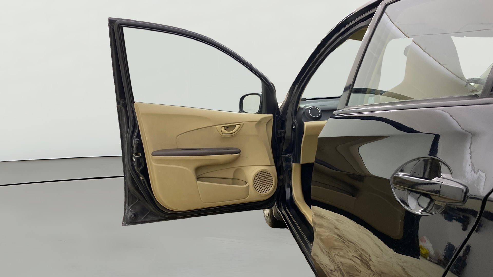 View 2014 Honda Amaze E MT Petrol BS IV Image 30 Used 2014 Honda Amaze E MT Petrol BS IV Image 30