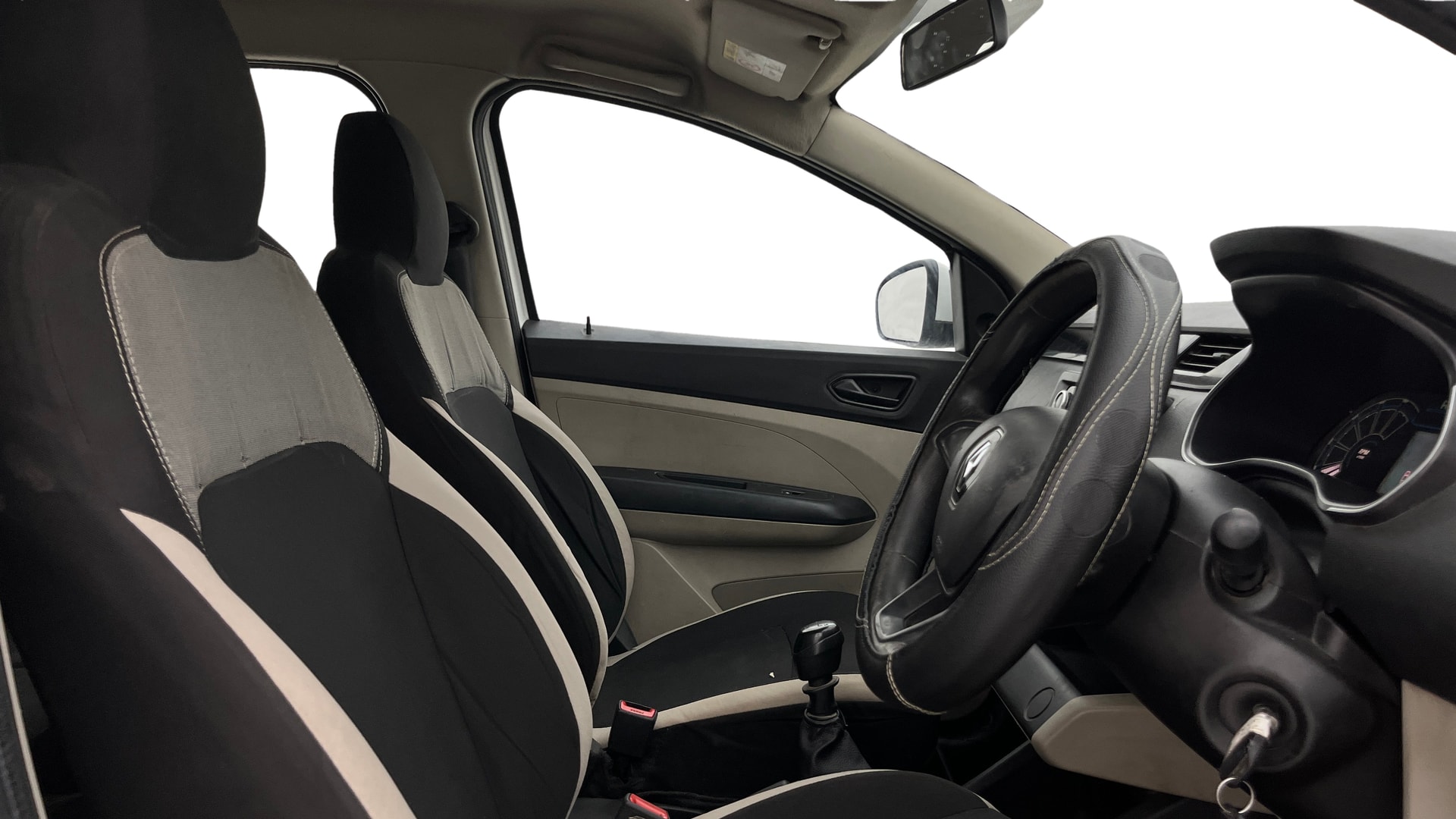 View 2019 Renault Triber RXE Image 26 Used 2019 Renault Triber RXE Image 26