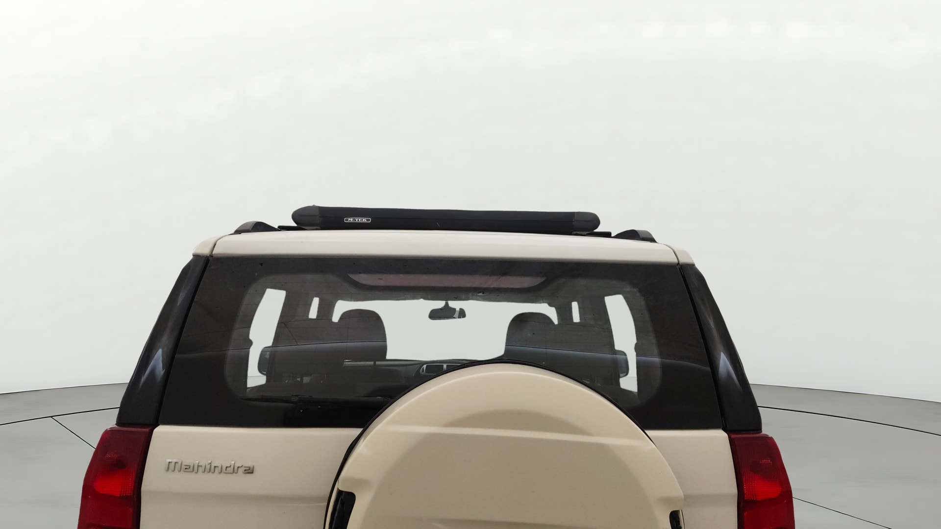 View 2016 Mahindra TUV300 T8 Image 4 Used 2016 Mahindra TUV300 T8 Image 4