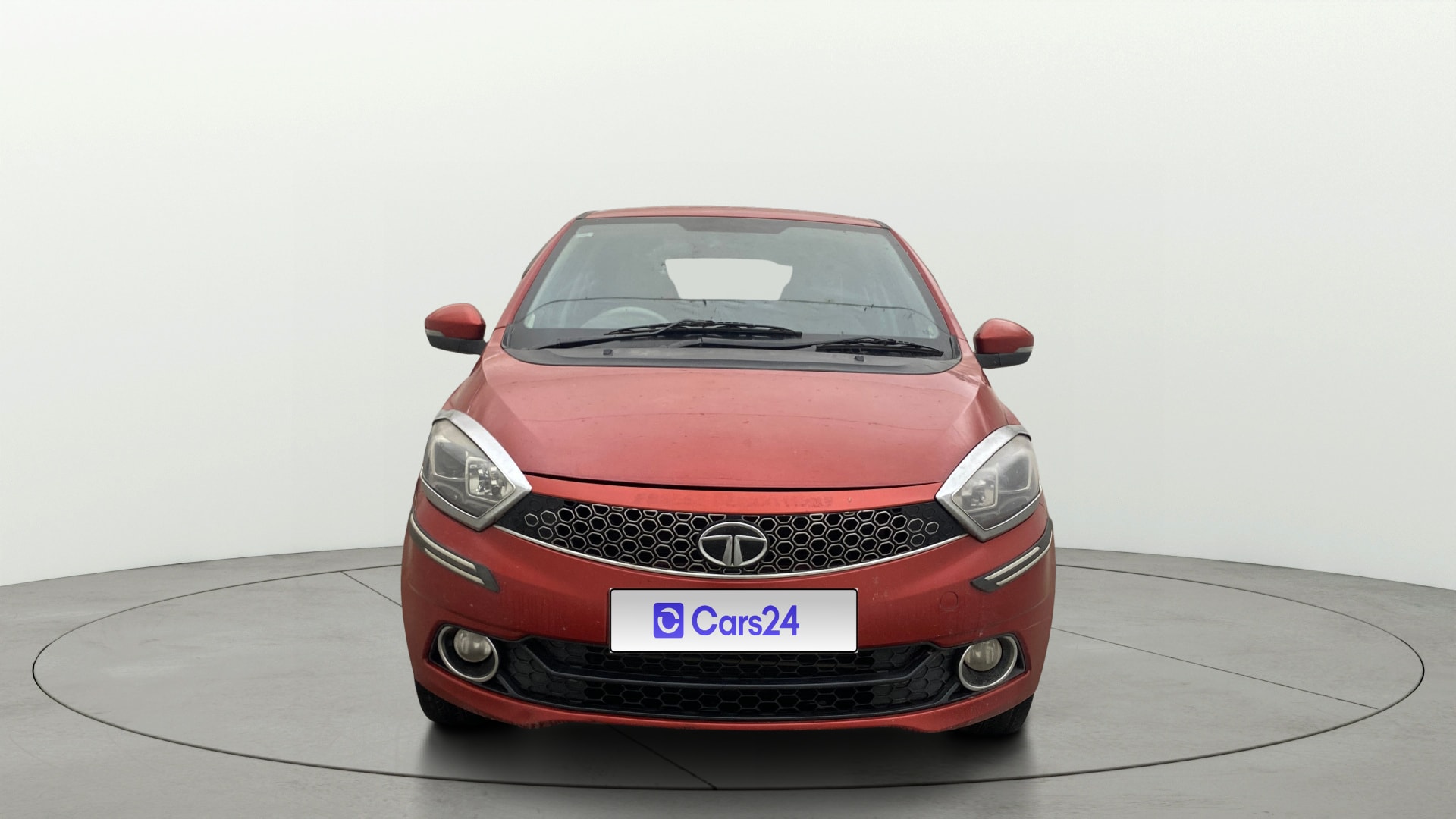 View 2019 Tata Tigor XE Diesel Image 1 Used 2019 Tata Tigor XE Diesel Image 1