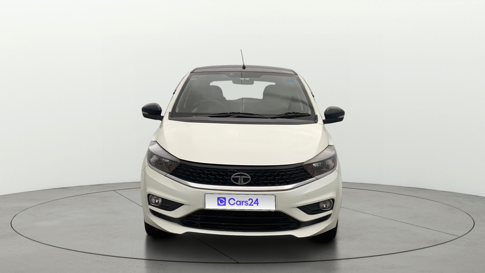View 2020 Tata Tiago Revotorq XB Image 1 Used 2020 Tata Tiago Revotorq XB Image 1