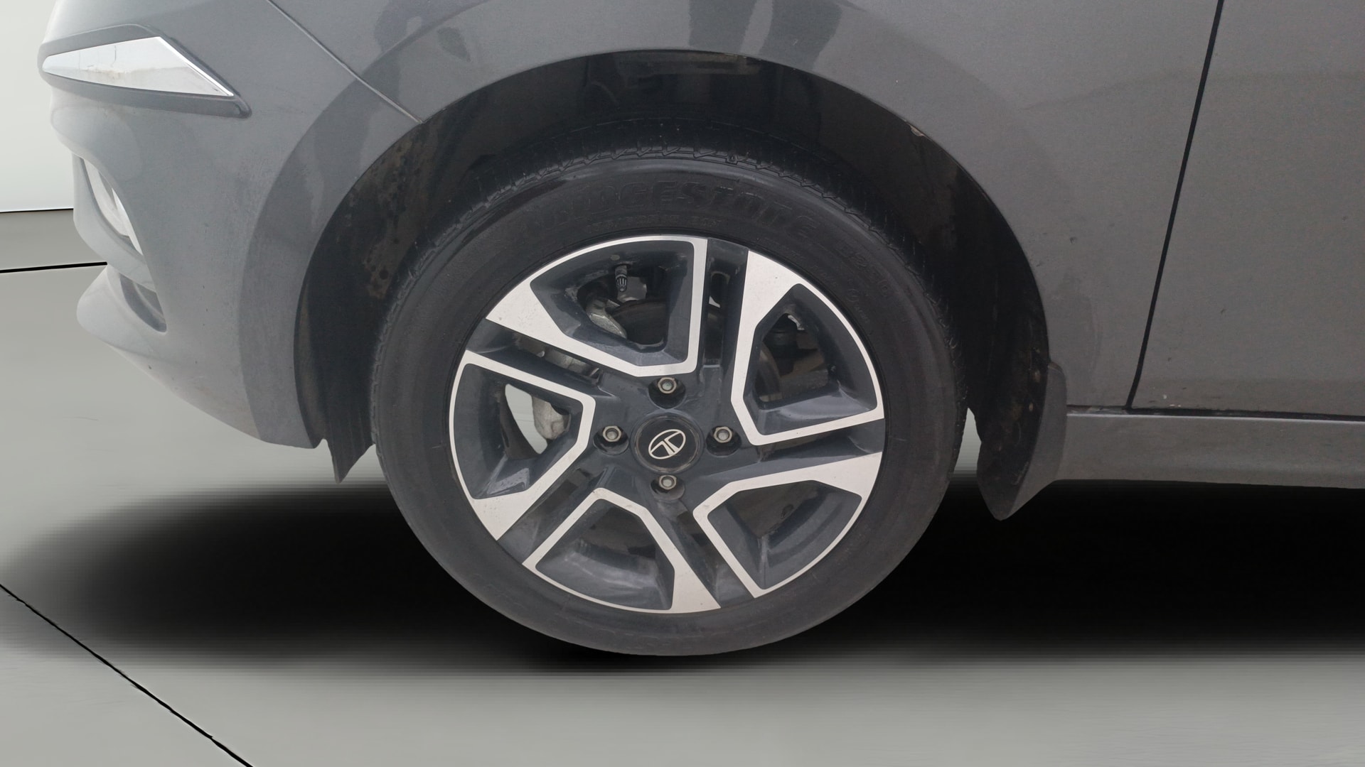 View 2024 Tata Tiago Revotorq XB Image 29 Used 2024 Tata Tiago Revotorq XB Image 29