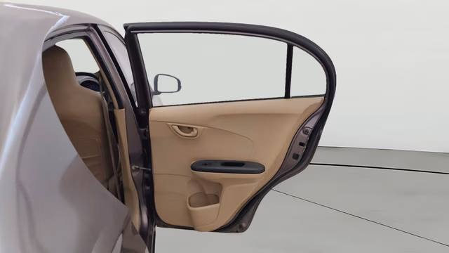 View Honda Amaze Image 7 Used Honda Amaze Image 7