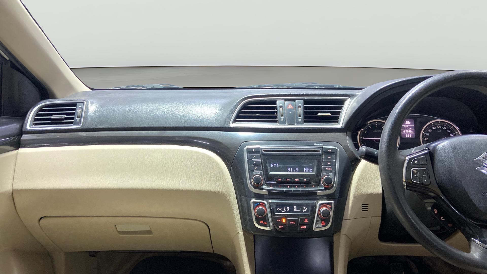 View 2015 Maruti Suzuki 1000 Base Variant Image 17 Used 2015 Maruti Suzuki 1000 Base Variant Image 17