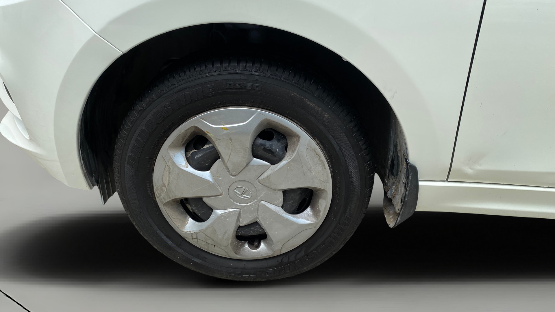 View 2023 Tata Tiago Revotorq XB Image 28 Used 2023 Tata Tiago Revotorq XB Image 28