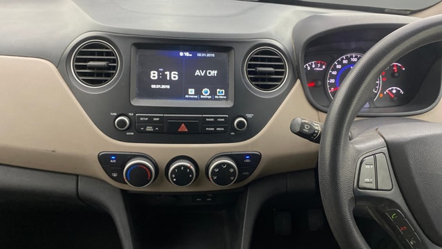 View Hyundai Grand i10 Image 17 Used Hyundai Grand i10 Image 17