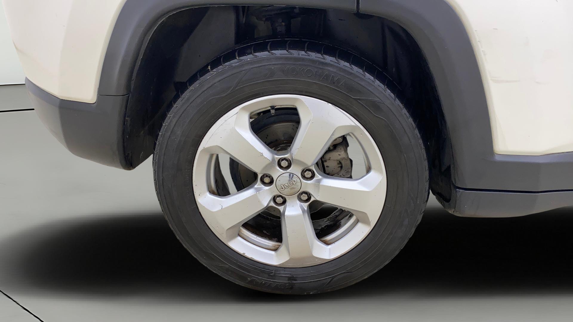 View 2018 Jeep Compass Limited (O)1.4 Multi AIR Petrol DDCT AT BS IV Image 33 Used 2018 Jeep Compass Limited (O)1.4 Multi AIR Petrol DDCT AT BS IV Image 33