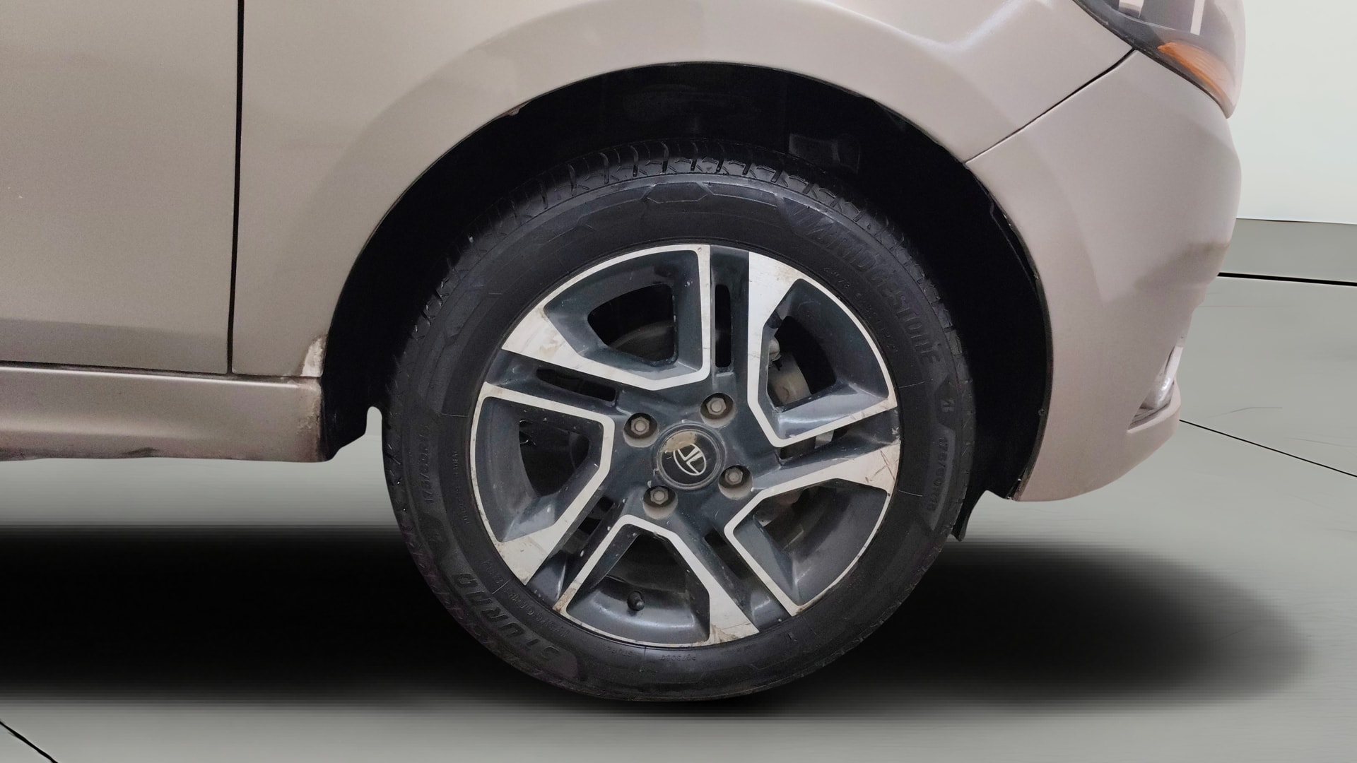 View 2018 Tata Tigor XE Diesel Image 40 Used 2018 Tata Tigor XE Diesel Image 40