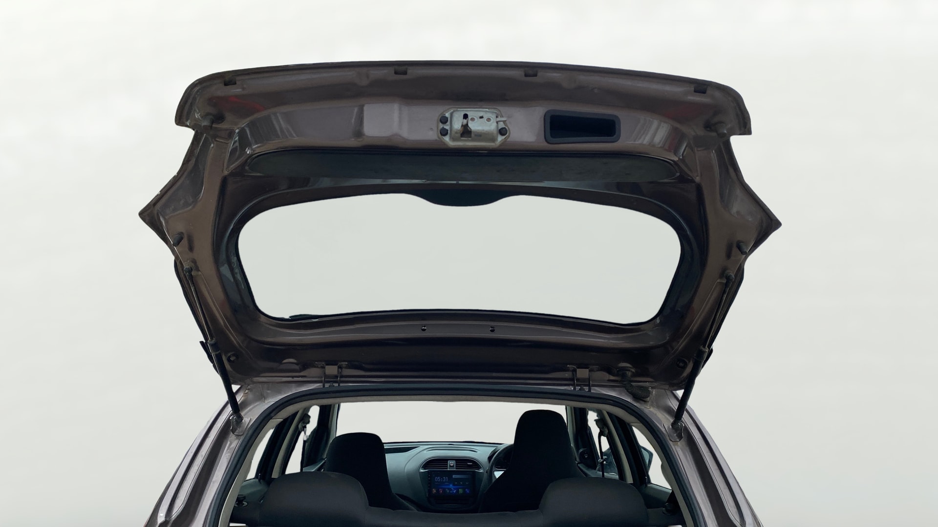 View 2017 Tata Tiago Revotorq XB Image 33 Used 2017 Tata Tiago Revotorq XB Image 33