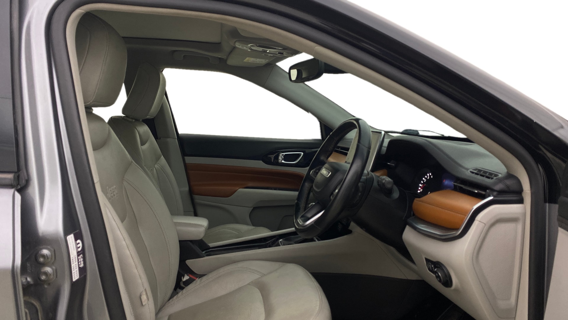 View 2021 Jeep Compass Limited (O)1.4 Multi AIR Petrol DDCT AT BS IV Image 28 Used 2021 Jeep Compass Limited (O)1.4 Multi AIR Petrol DDCT AT BS IV Image 28