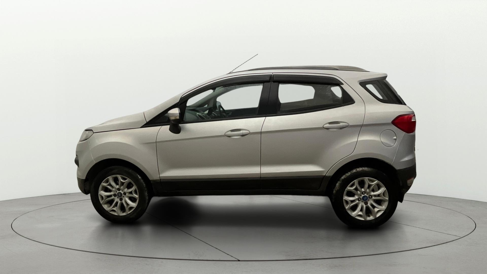 View 2015 Ford EcoSport 1.5 TDCi Diesel Ambiente BS IV Image 5 Used 2015 Ford EcoSport 1.5 TDCi Diesel Ambiente BS IV Image 5