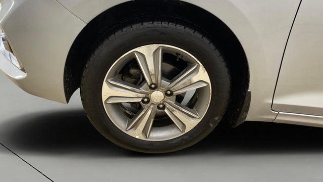 View Hyundai Verna Image 30 Used Hyundai Verna Image 30