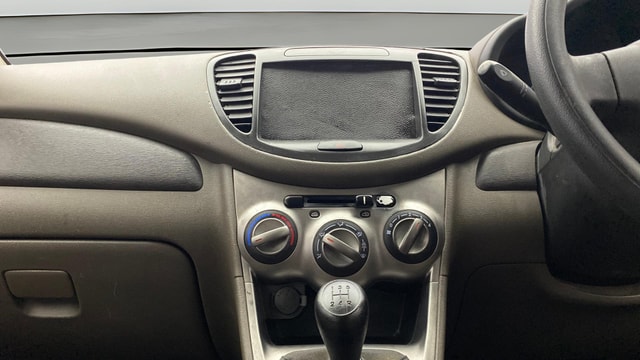 View Hyundai i10 Image 30 Used Hyundai i10 Image 30