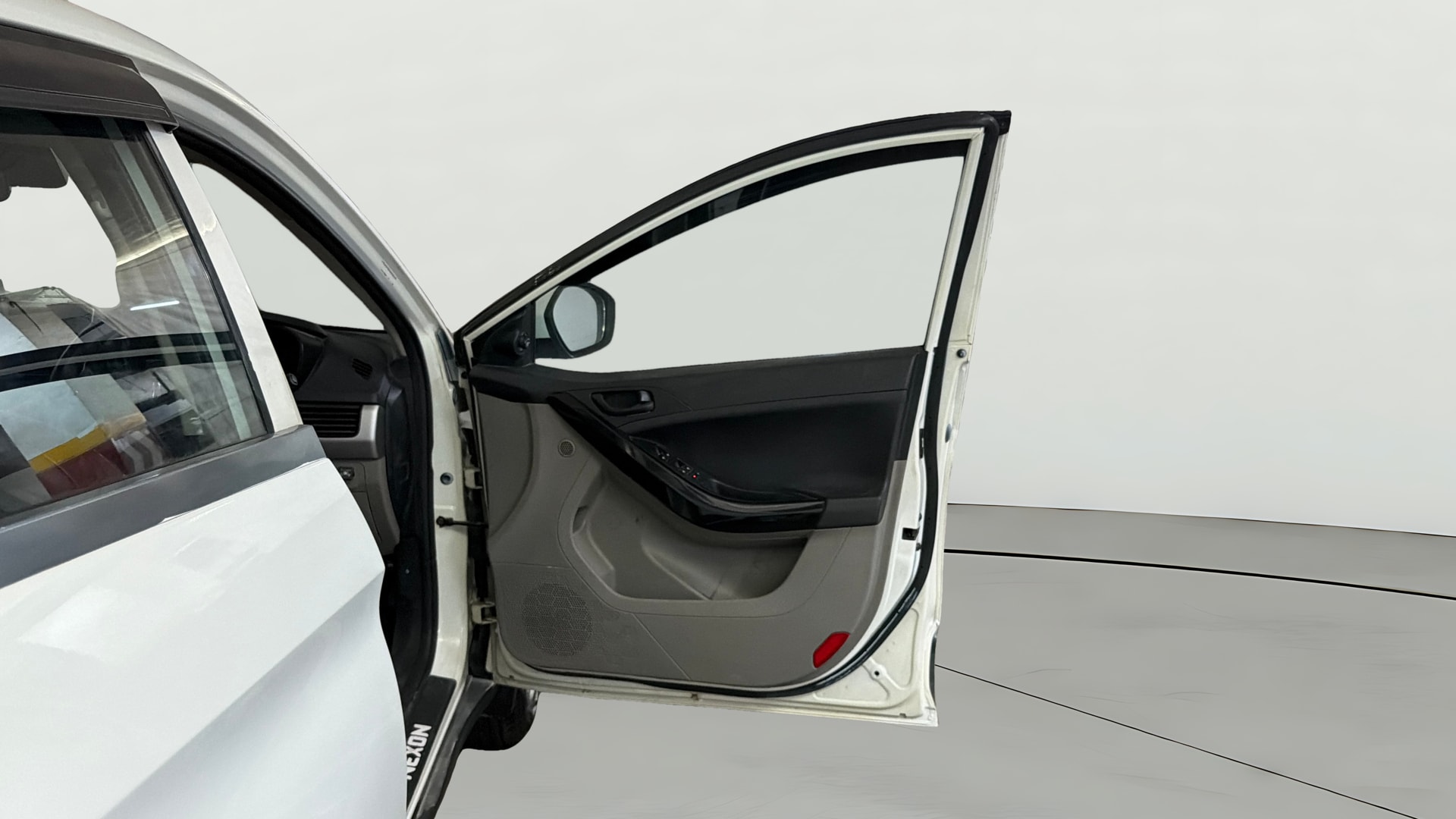 View 2018 Tata Nexon Revotron XM Image 44 Used 2018 Tata Nexon Revotron XM Image 44