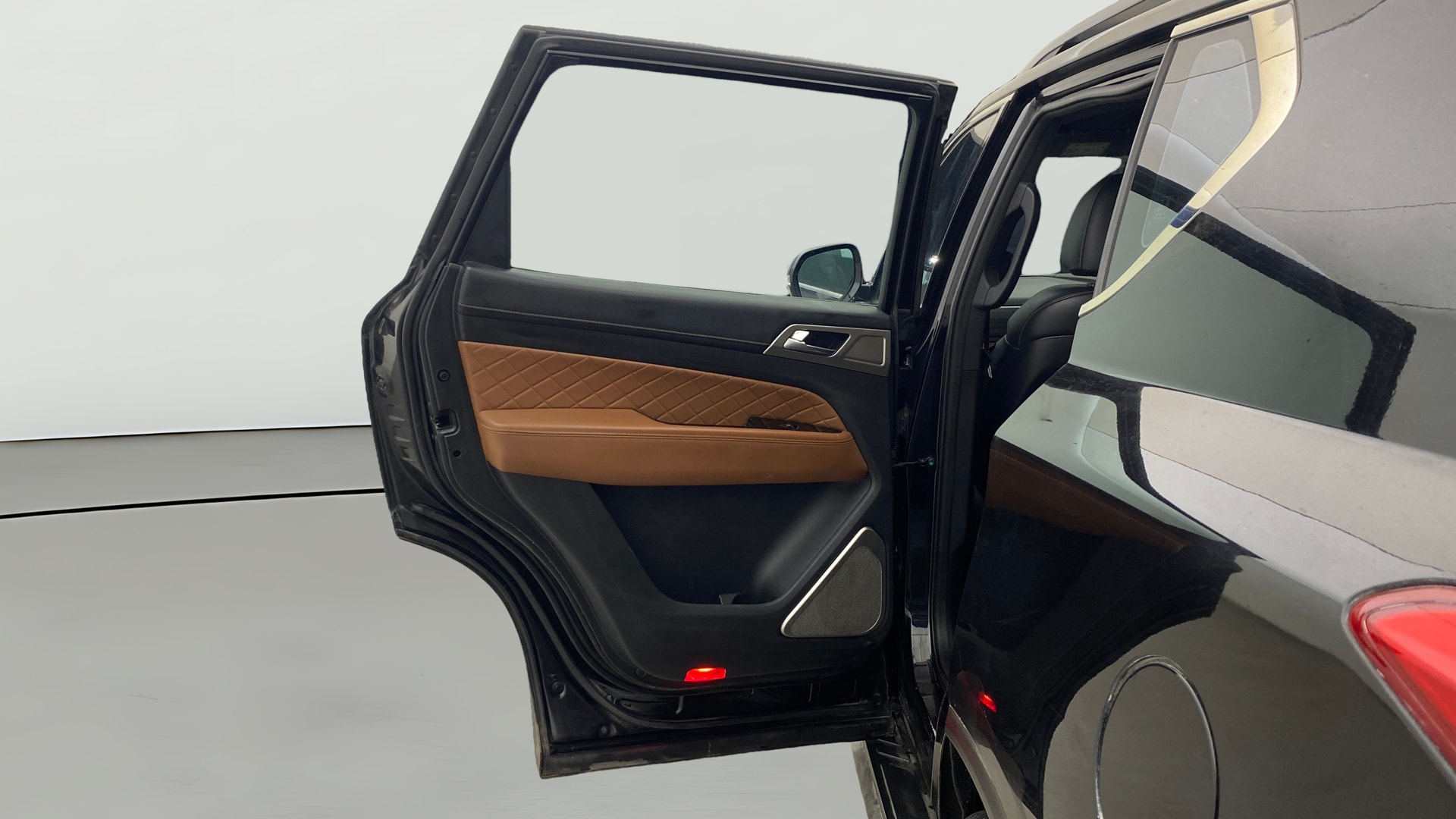 Used 2019 Mahindra Alturas G4 Used 2019 Mahindra Alturas G4
