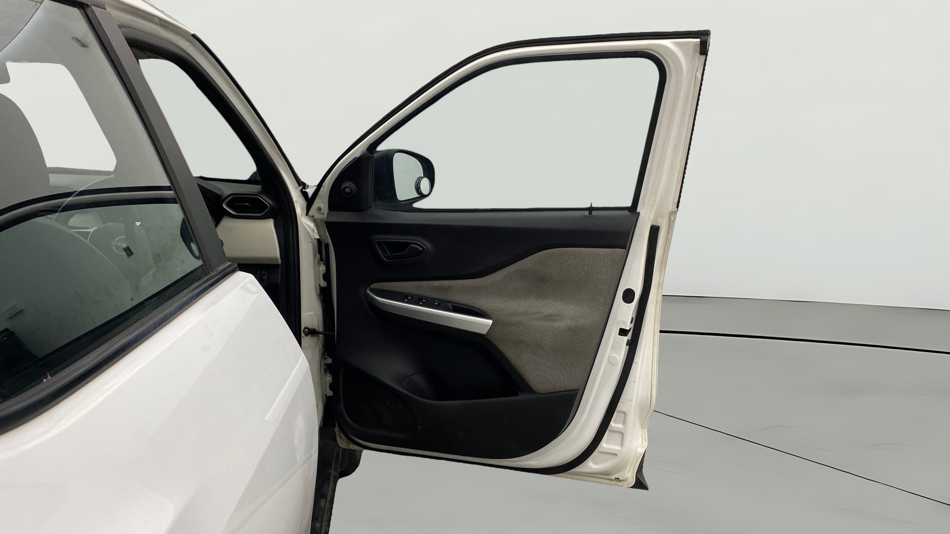 View 2022 Nissan Magnite XE Image 45 Used 2022 Nissan Magnite XE Image 45