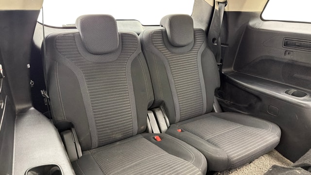 View Mahindra XUV700 Image 13 Used Mahindra XUV700 Image 13