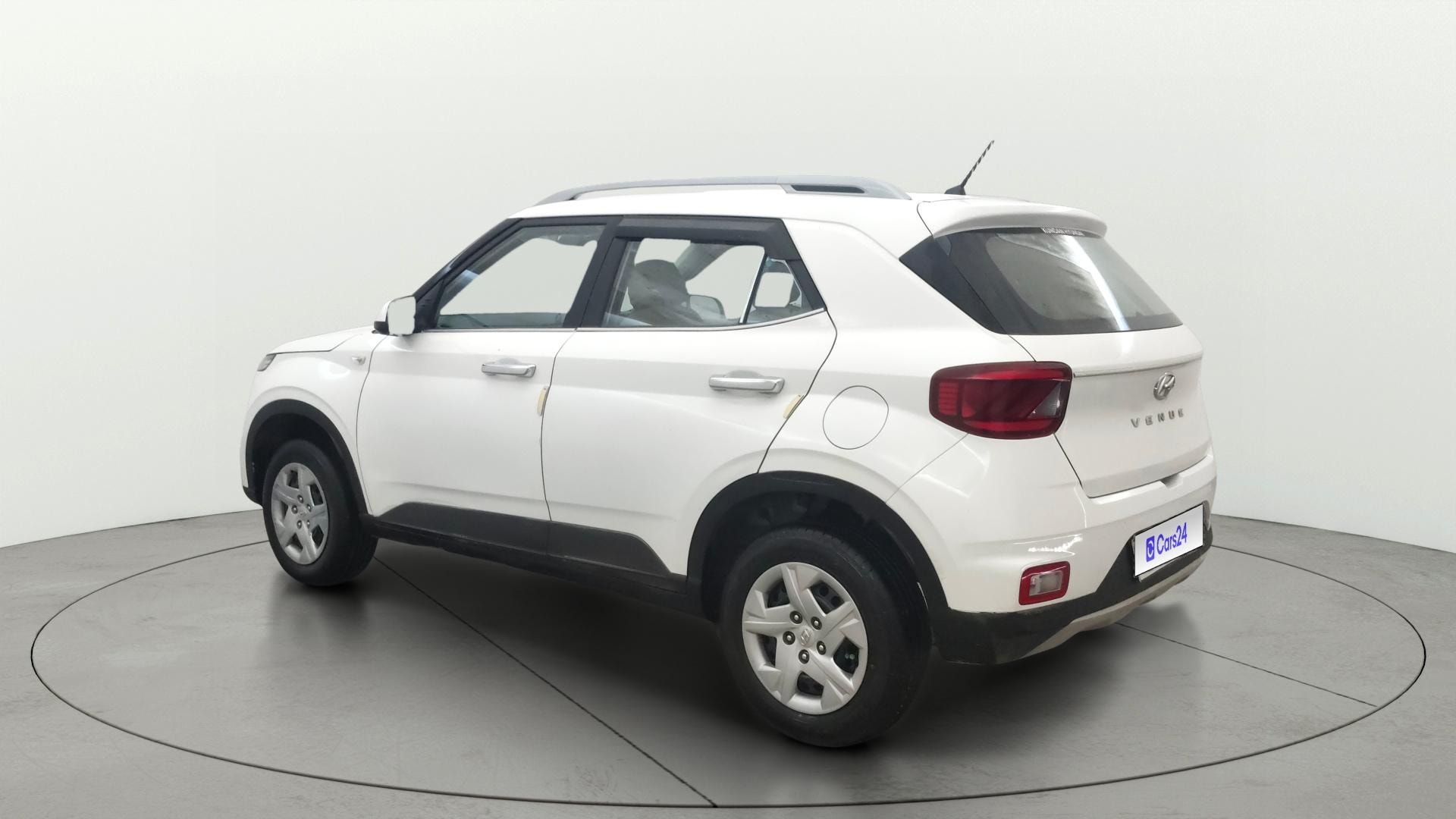 View 2022 Hyundai Venue S 1.2 Petrol Image 2 Used 2022 Hyundai Venue S 1.2 Petrol Image 2