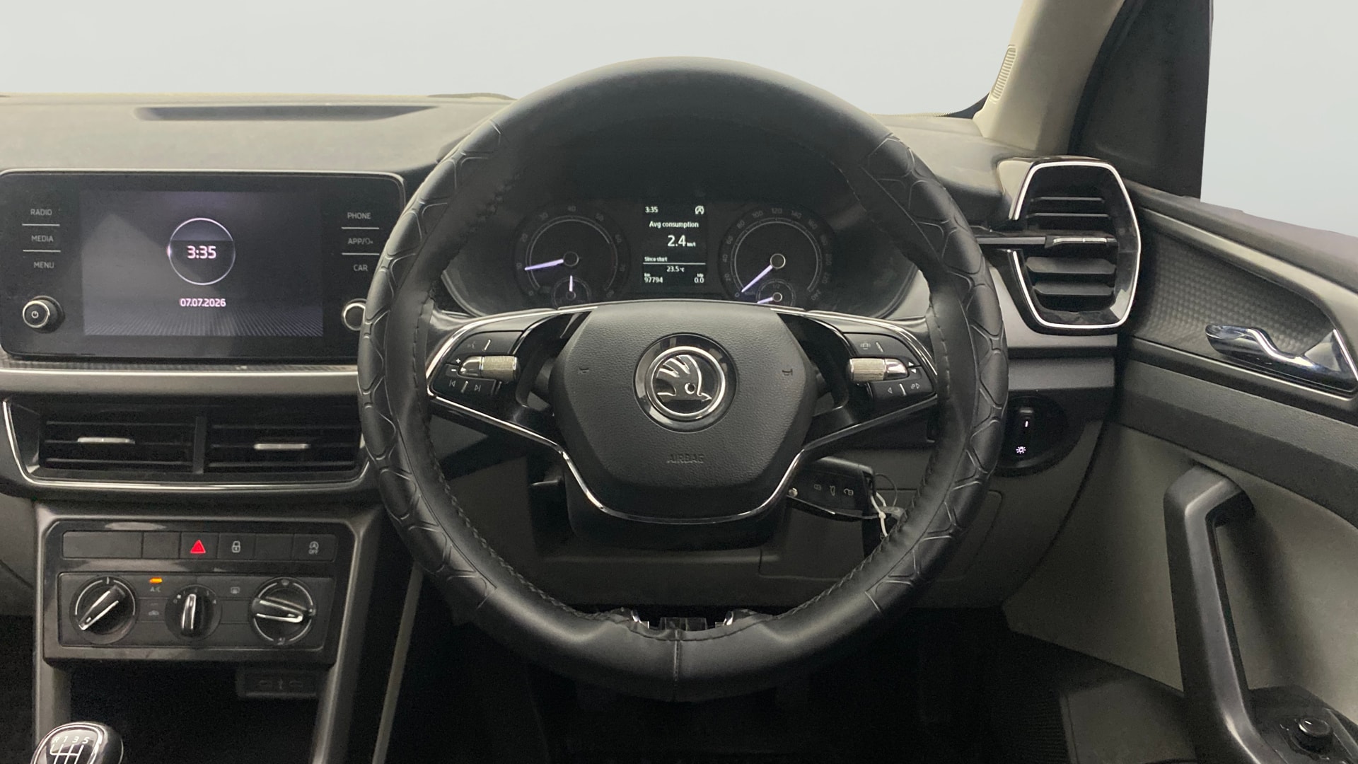 View 2022 Skoda Kushaq Ambition Classic 1.0 TSI MT Image 21 Used 2022 Skoda Kushaq Ambition Classic 1.0 TSI MT Image 21
