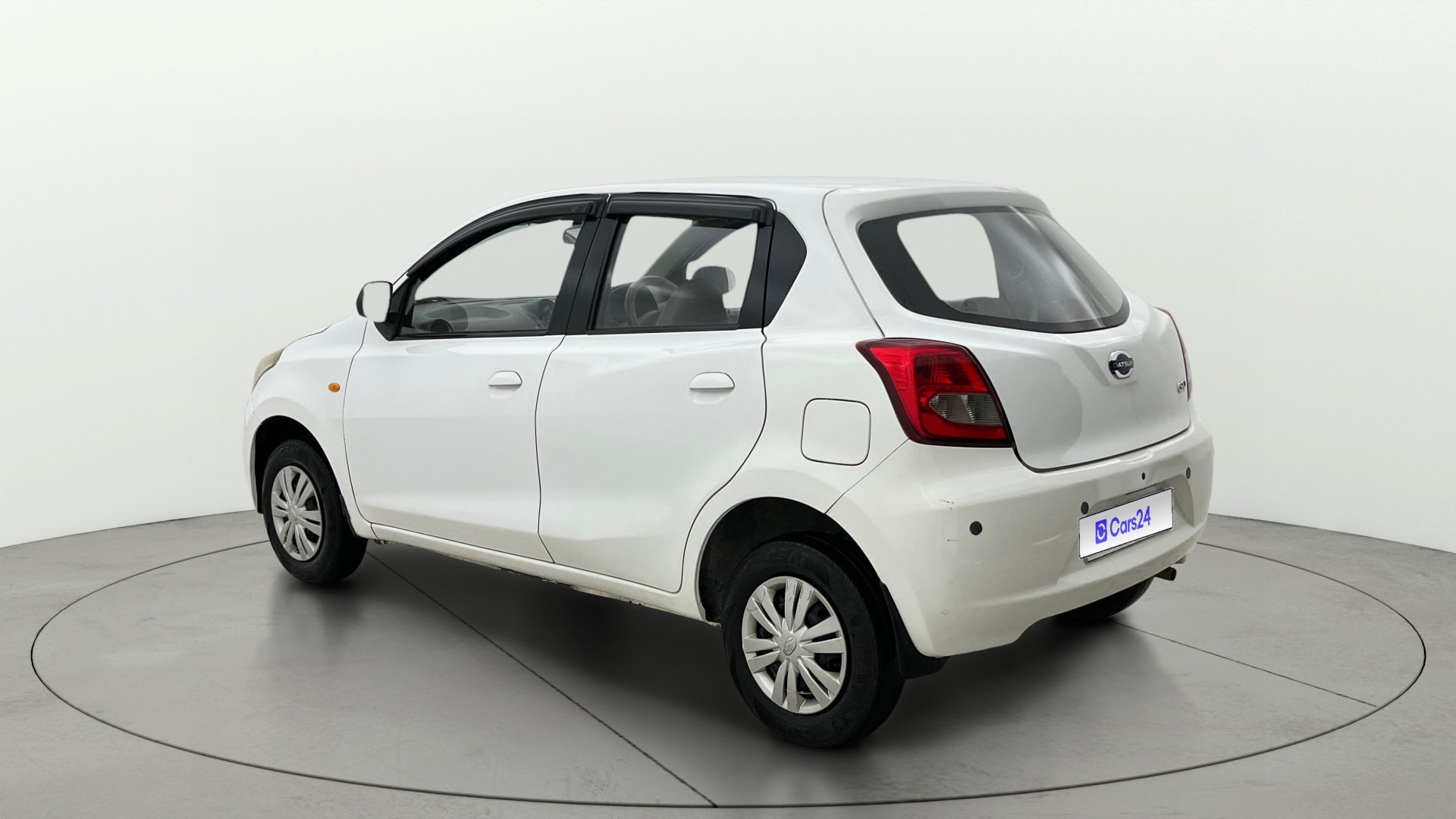 View 2015 Datsun Go T Image 2 Used 2015 Datsun Go T Image 2