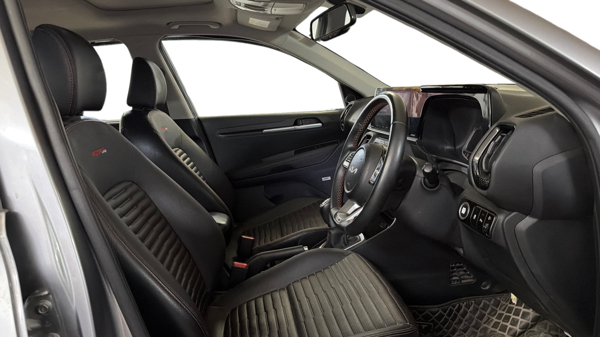 View 2022 Kia Sonet GTX Plus iMT Petrol Image 28 Used 2022 Kia Sonet GTX Plus iMT Petrol Image 28