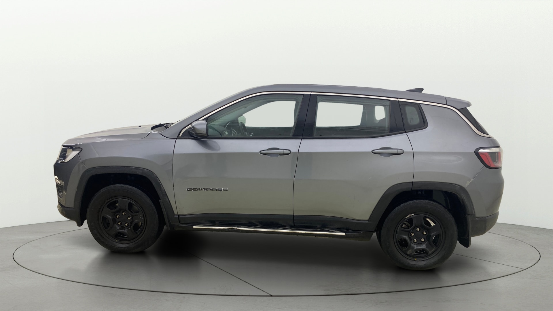 View 2018 Jeep Compass Sport 1.4 Multi AIR Petrol BS IV Image 5 Used 2018 Jeep Compass Sport 1.4 Multi AIR Petrol BS IV Image 5