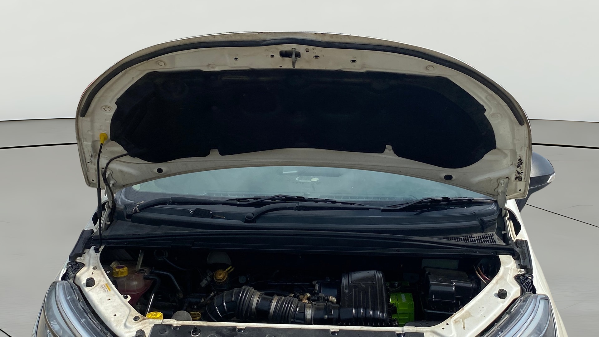 View 2020 Mahindra Marazzo M2 7-Seater BS IV Image 33 Used 2020 Mahindra Marazzo M2 7-Seater BS IV Image 33