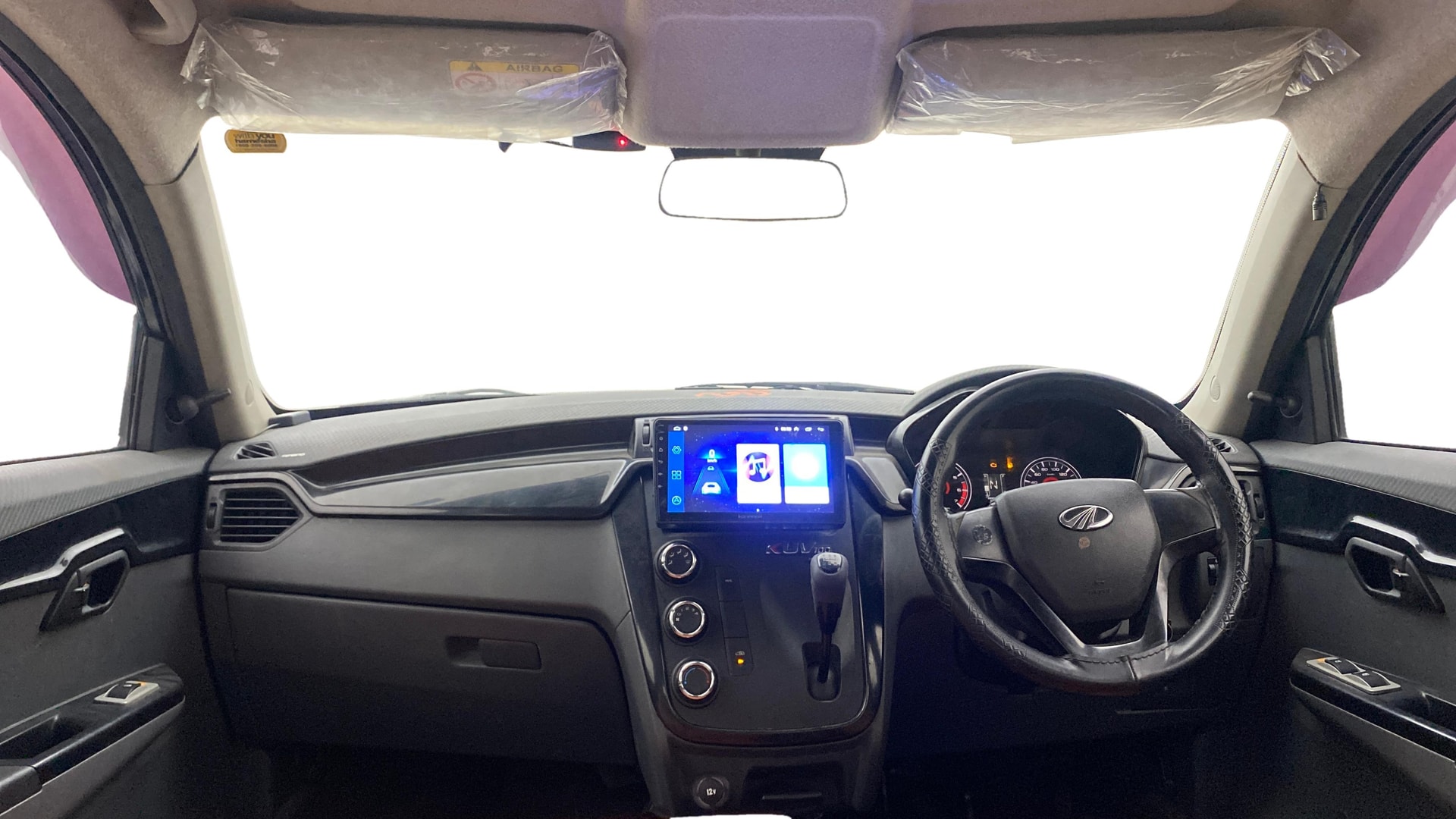 View 2019 Mahindra KUV100 K2 Petrol BS IV Image 15 Used 2019 Mahindra KUV100 K2 Petrol BS IV Image 15