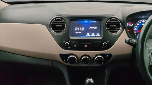 View Hyundai Grand i10 Image 17 Used Hyundai Grand i10 Image 17
