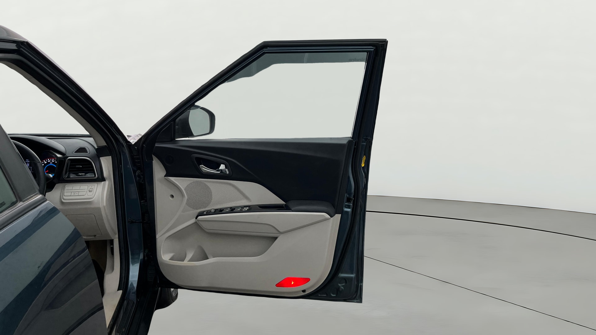 Used 2021 Mahindra XUV300 Used 2021 Mahindra XUV300