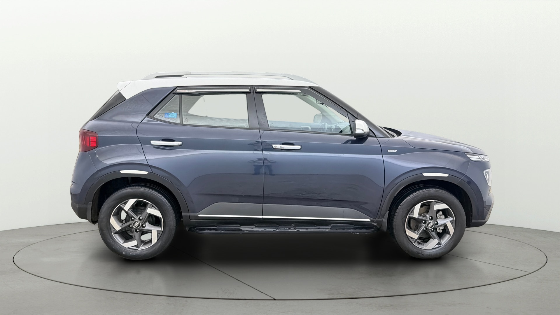 View 2019 Hyundai Venue SX Plus 1.0 Petrol AT Dual Tone Image 9 Used 2019 Hyundai Venue SX Plus 1.0 Petrol AT Dual Tone Image 9