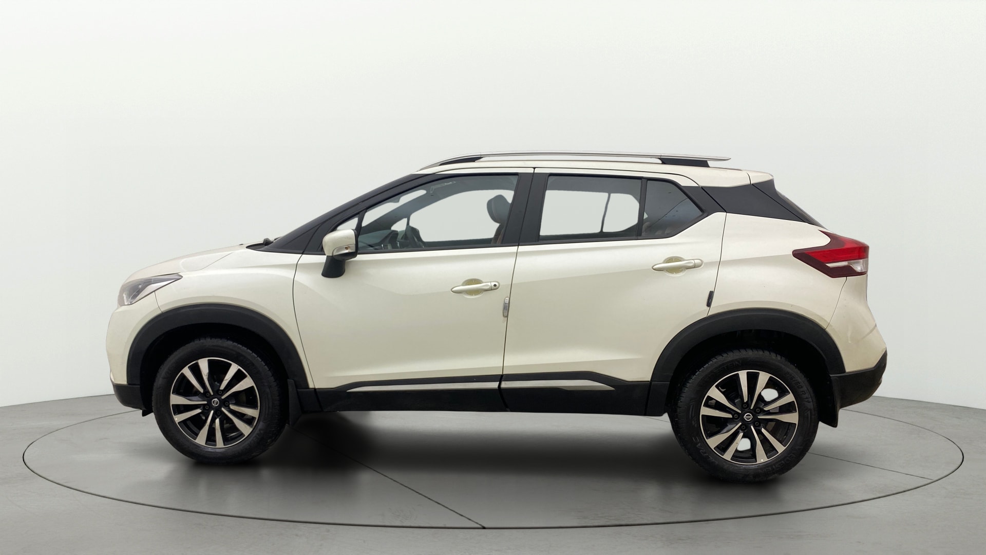 Used 2021 Nissan Kicks Used 2021 Nissan Kicks