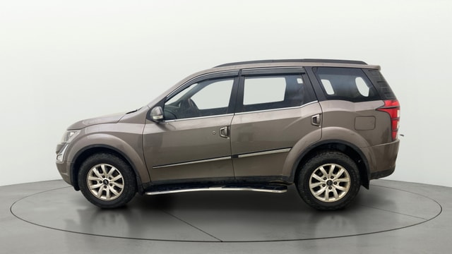 View Mahindra XUV500 Image 28 Used Mahindra XUV500 Image 28