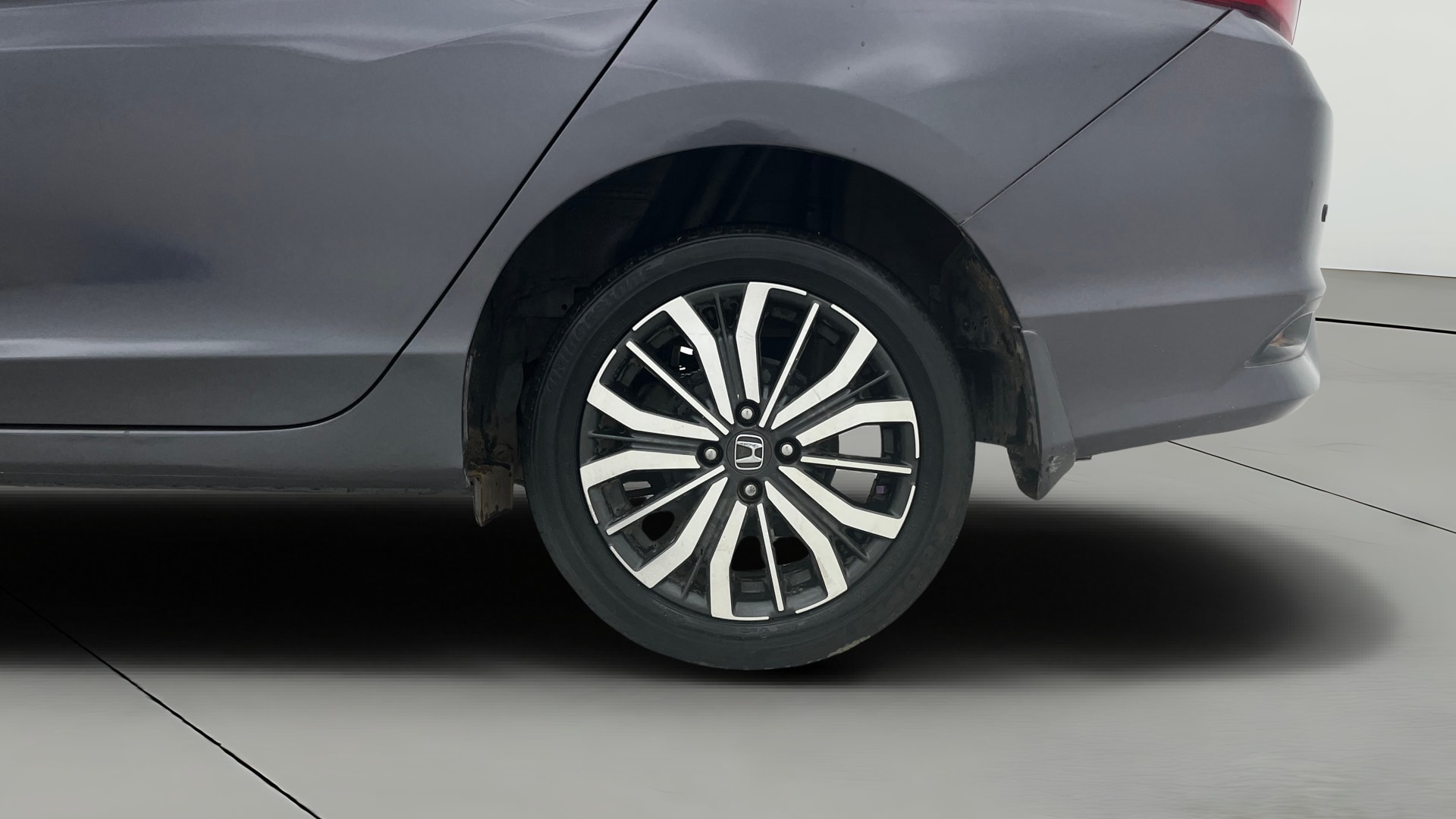 View 2017 Honda City ZX MT Diesel Anniversary Edition Image 12 Used 2017 Honda City ZX MT Diesel Anniversary Edition Image 12