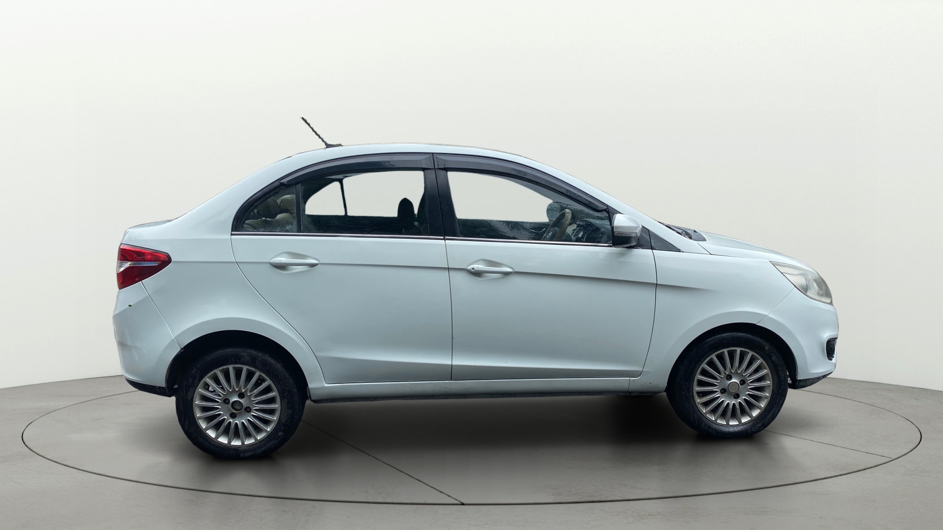 View 2015 Tata Zest XT Petrol Image 8 Used 2015 Tata Zest XT Petrol Image 8