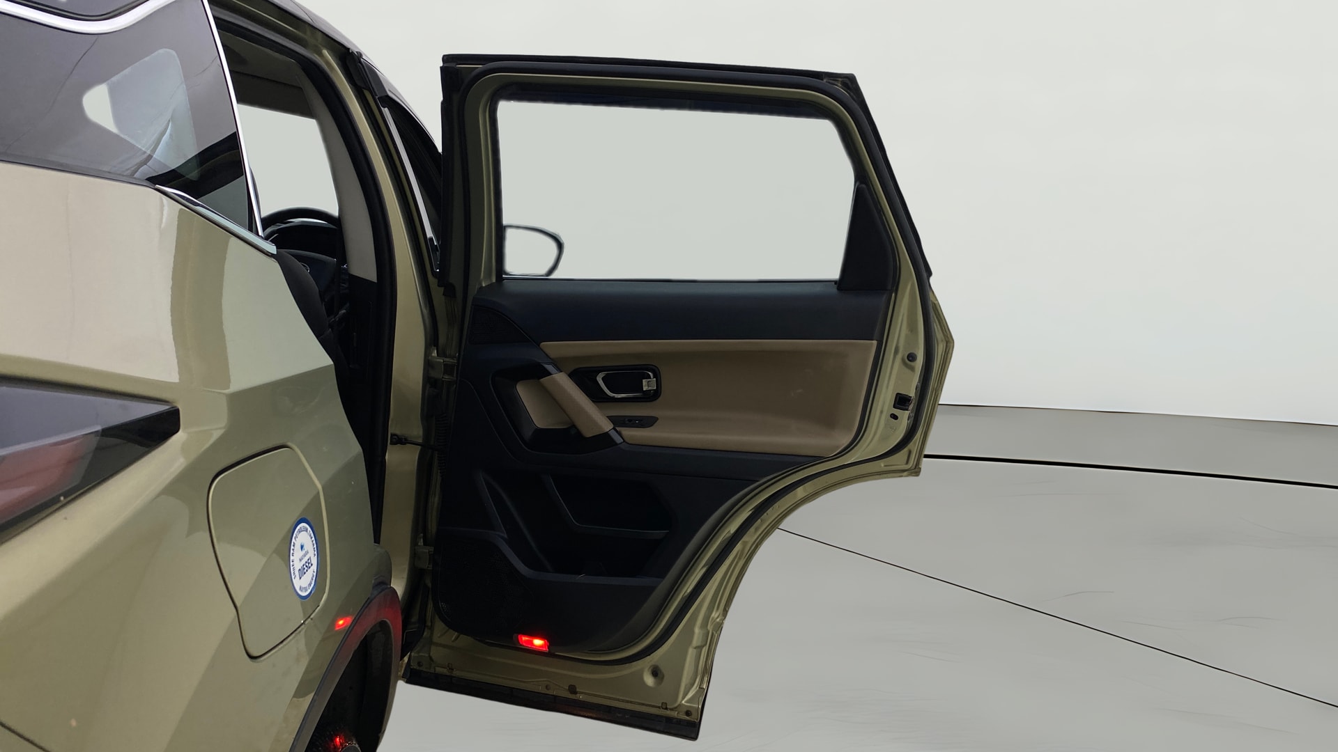 View 2022 Tata Harrier XE Image 6 Used 2022 Tata Harrier XE Image 6