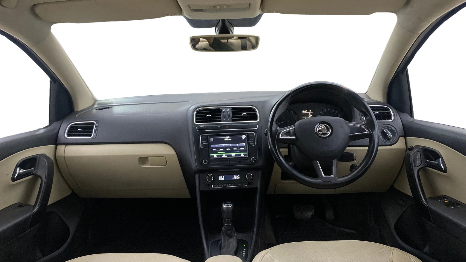View 2017 Skoda Rapid 1.6 MPI Style Petrol AT BS IV Image 15 Used 2017 Skoda Rapid 1.6 MPI Style Petrol AT BS IV Image 15