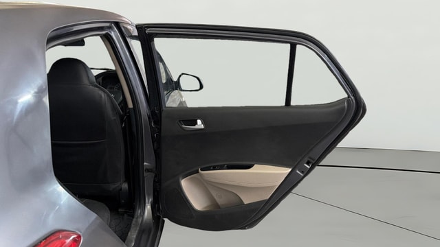 View Hyundai Grand i10 Image 7 Used Hyundai Grand i10 Image 7