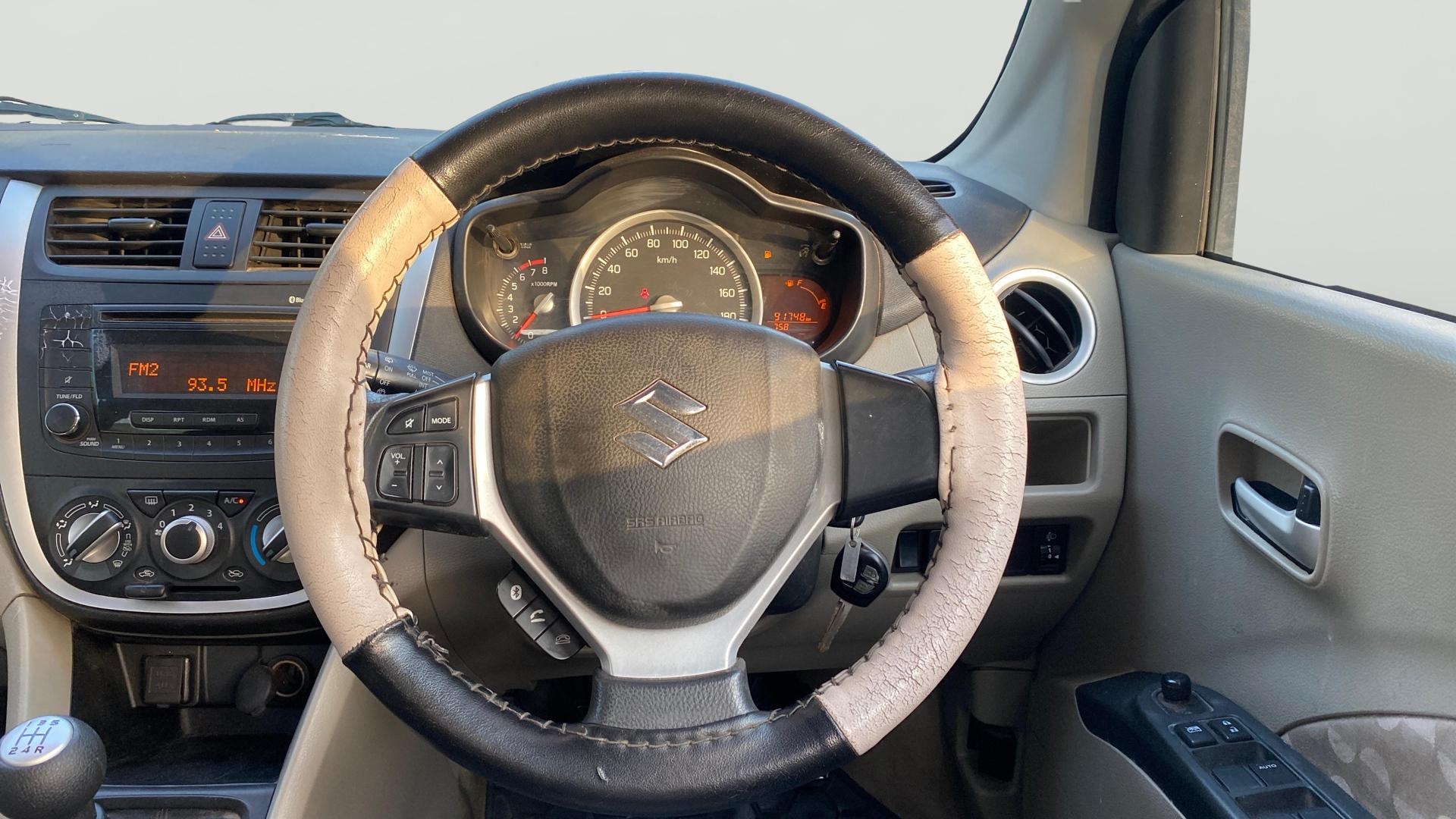View 2014 Maruti Suzuki 1000 Base Variant Image 20 Used 2014 Maruti Suzuki 1000 Base Variant Image 20