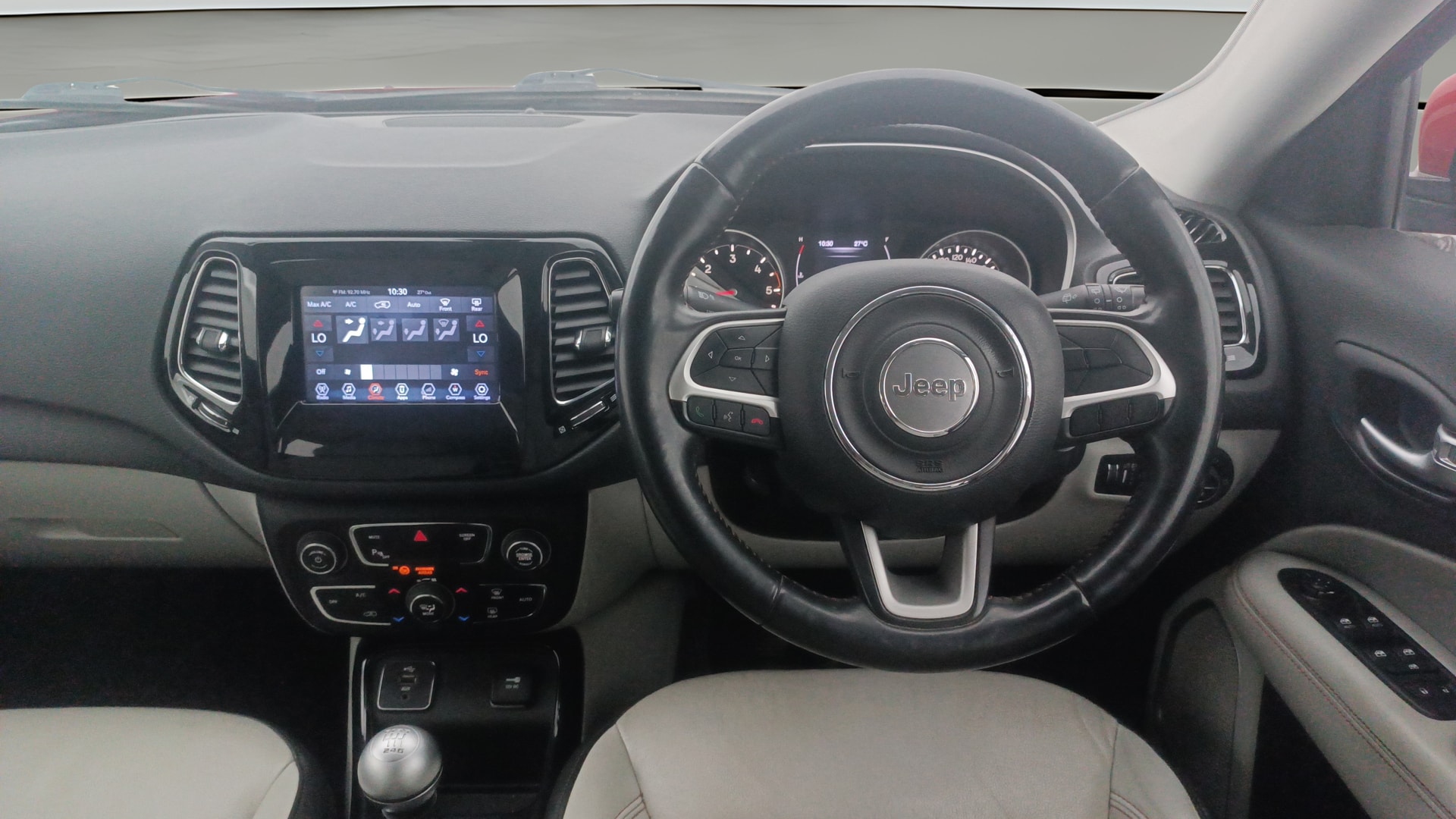 View 2017 Jeep Compass Limited 4X4 2.0 Diesel BS IV Image 12 Used 2017 Jeep Compass Limited 4X4 2.0 Diesel BS IV Image 12