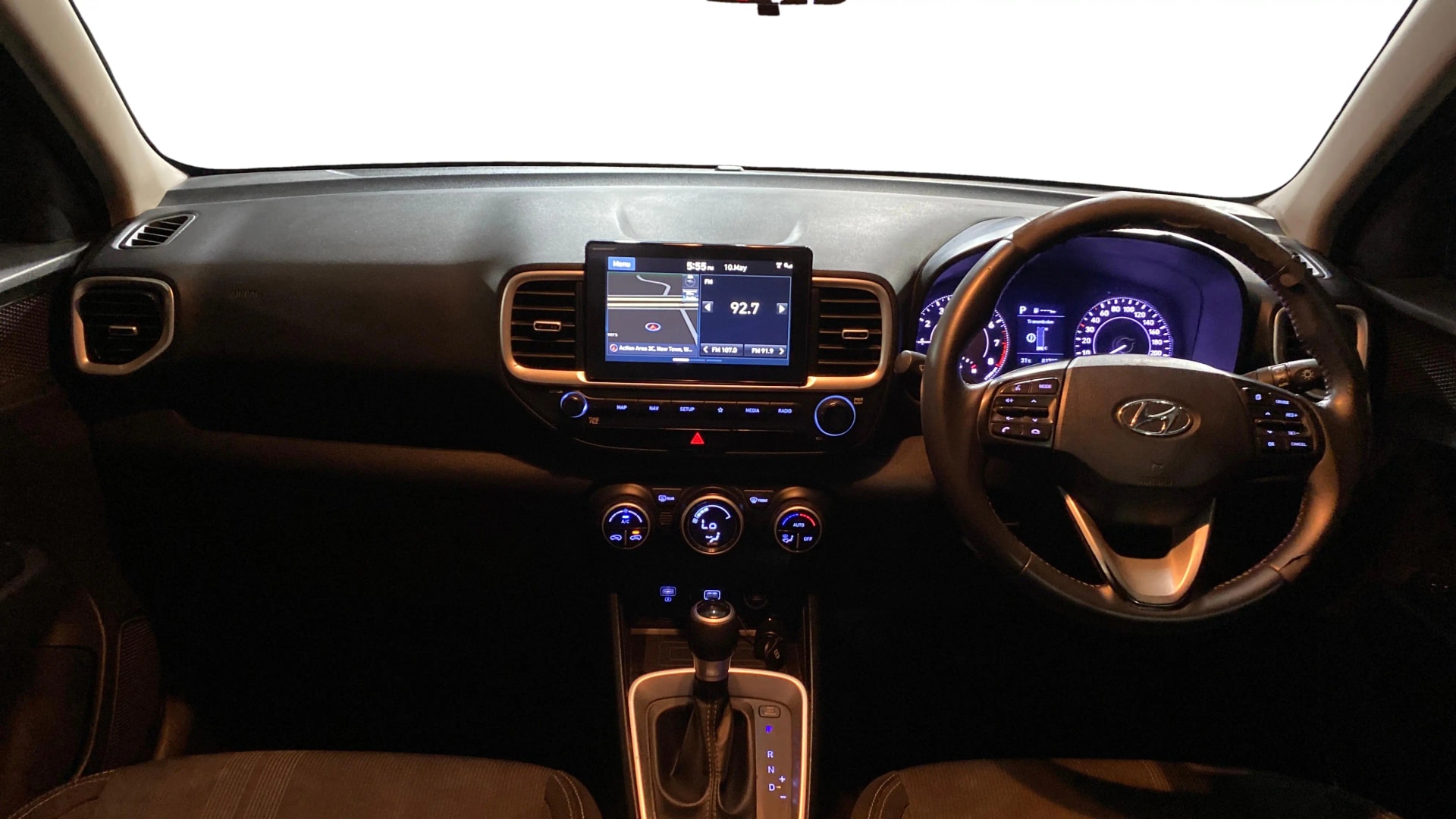 View 2019 Hyundai Venue SX Plus 1.0 Petrol AT Image 16 Used 2019 Hyundai Venue SX Plus 1.0 Petrol AT Image 16