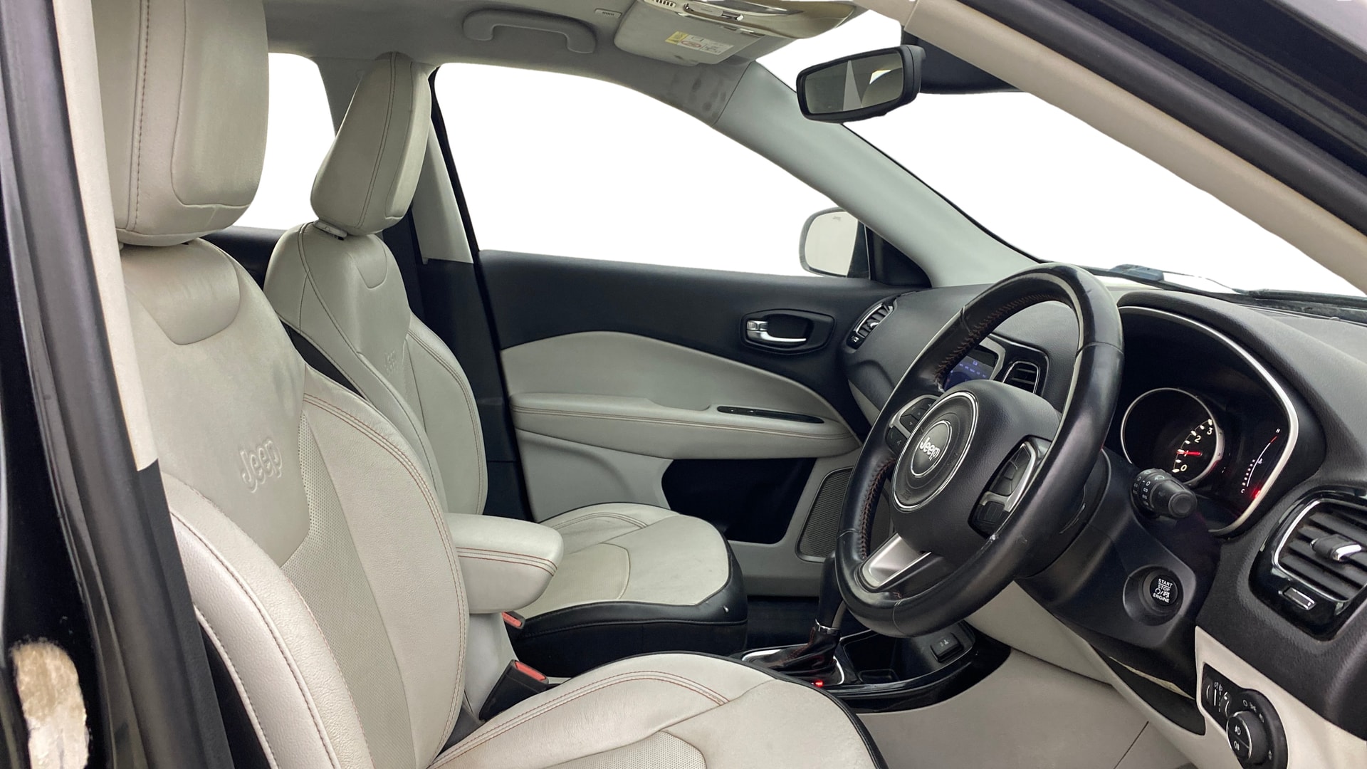 View 2018 Jeep Compass Limited 1.4 Multi AIR Petrol DDCT AT BS IV Image 18 Used 2018 Jeep Compass Limited 1.4 Multi AIR Petrol DDCT AT BS IV Image 18