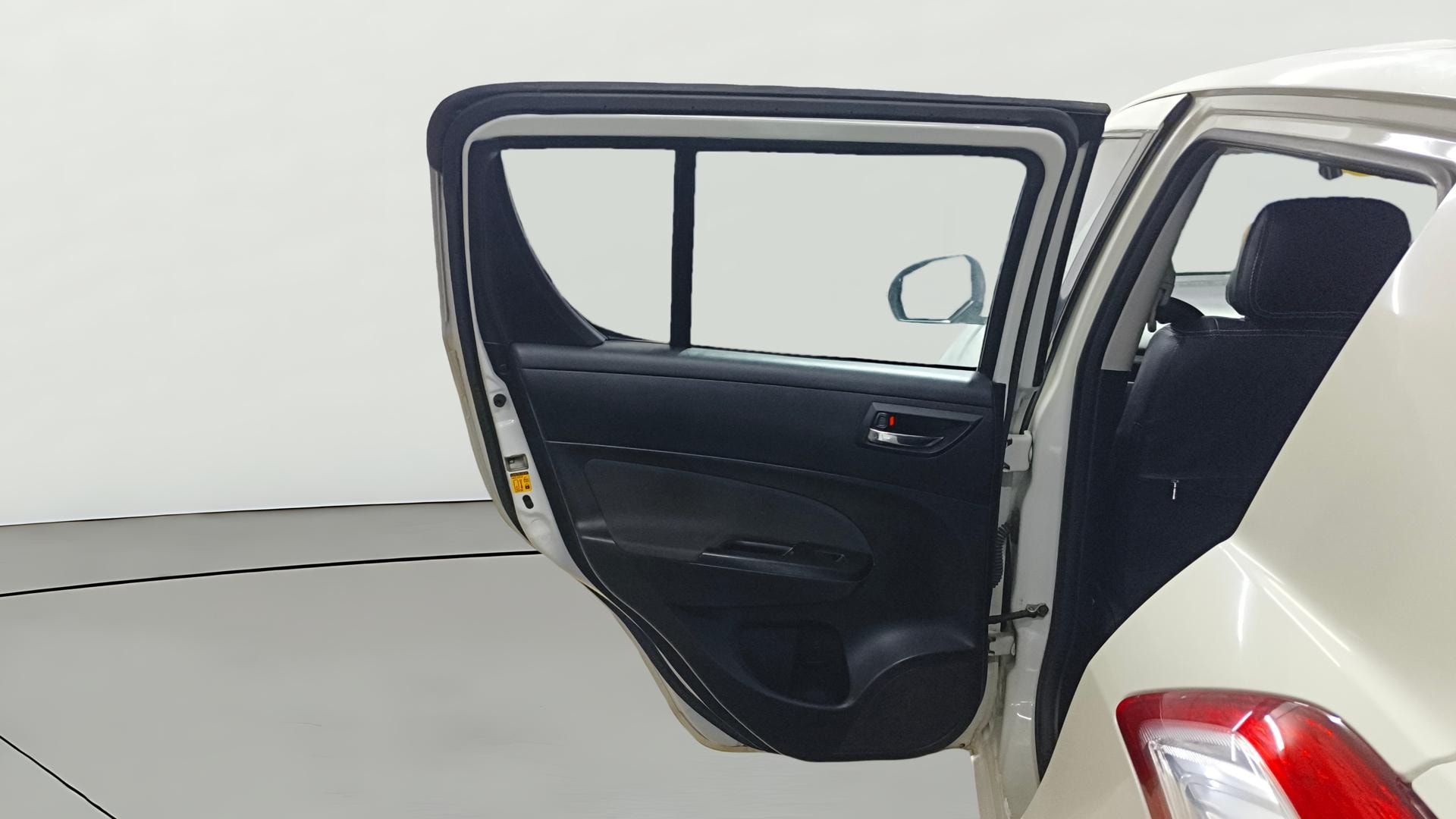 View 2016 Maruti Suzuki 1000 Base Variant Image 22 Used 2016 Maruti Suzuki 1000 Base Variant Image 22