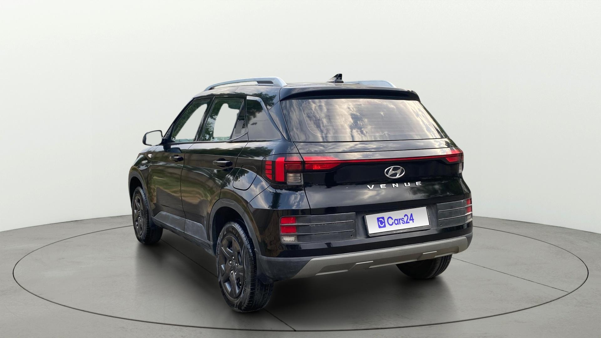 View 2023 Hyundai Venue S 1.2 Petrol Image 2 Used 2023 Hyundai Venue S 1.2 Petrol Image 2