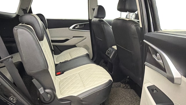 View Kia Carens Image 37 Used Kia Carens Image 37