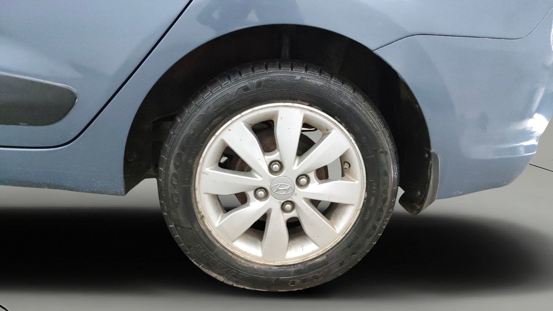 View 2015 Hyundai Xcent SX Petrol Image 11 Used 2015 Hyundai Xcent SX Petrol Image 11