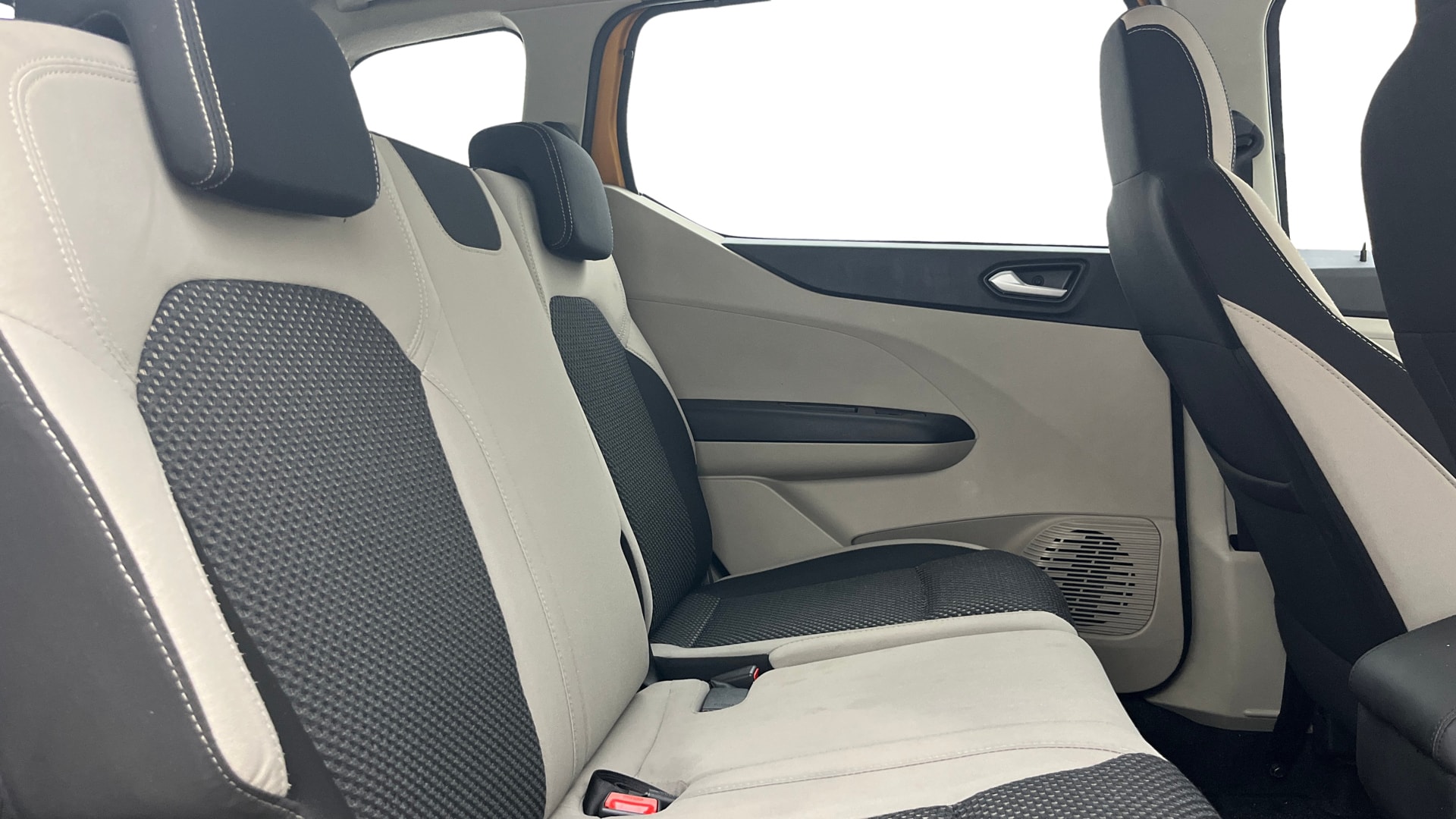 View 2022 Renault Triber RXZ Image 30 Used 2022 Renault Triber RXZ Image 30