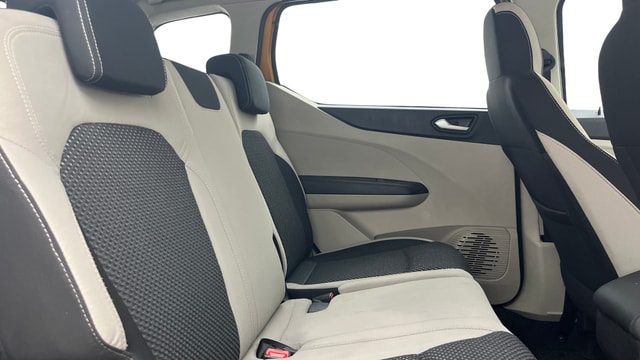 View Renault Triber Image 30 Used Renault Triber Image 30